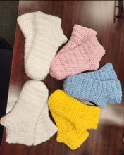 Load image into Gallery viewer, Kerya Station Crew Socks